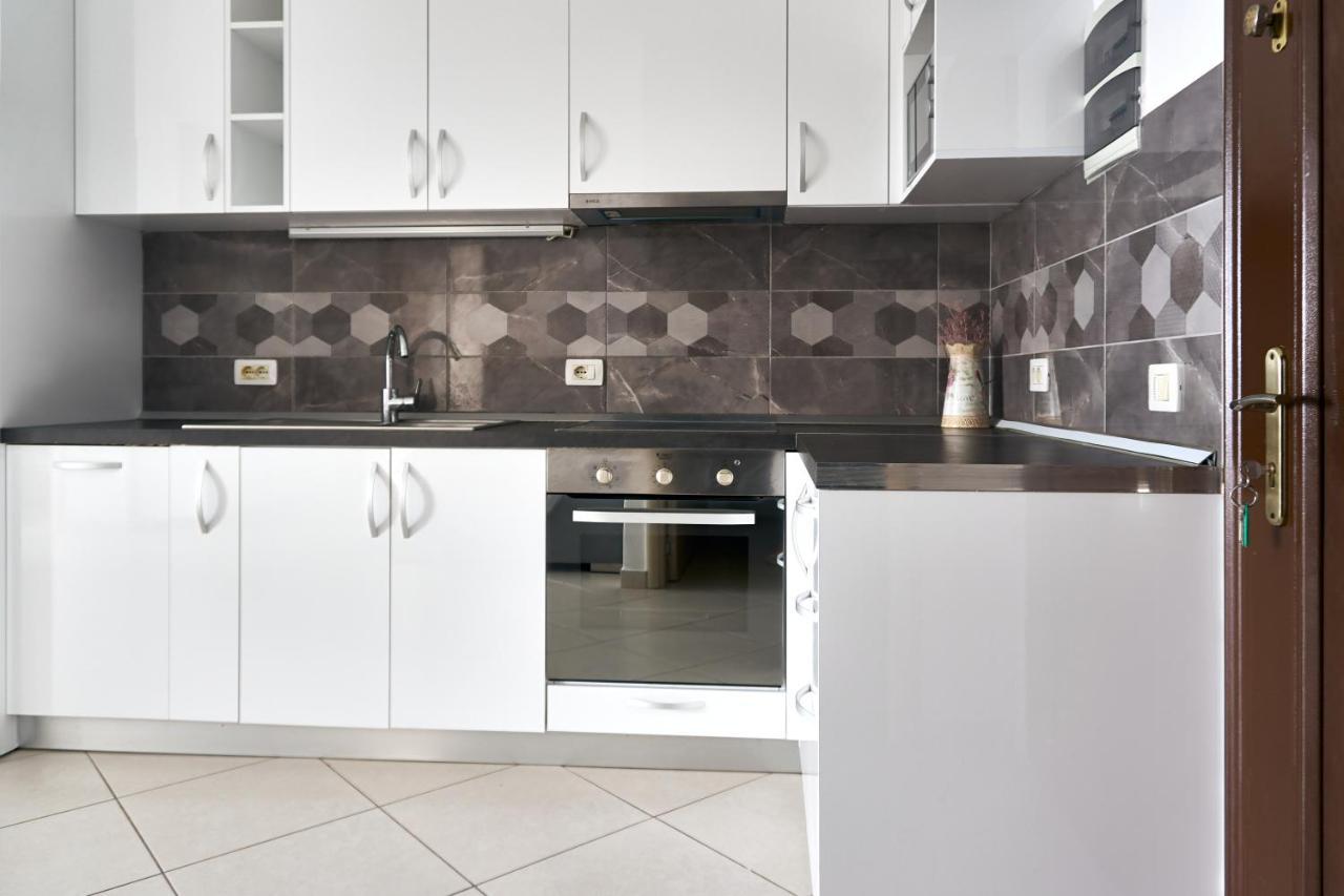 Del Mar Sea View Apartment Саранда Екстер'єр фото