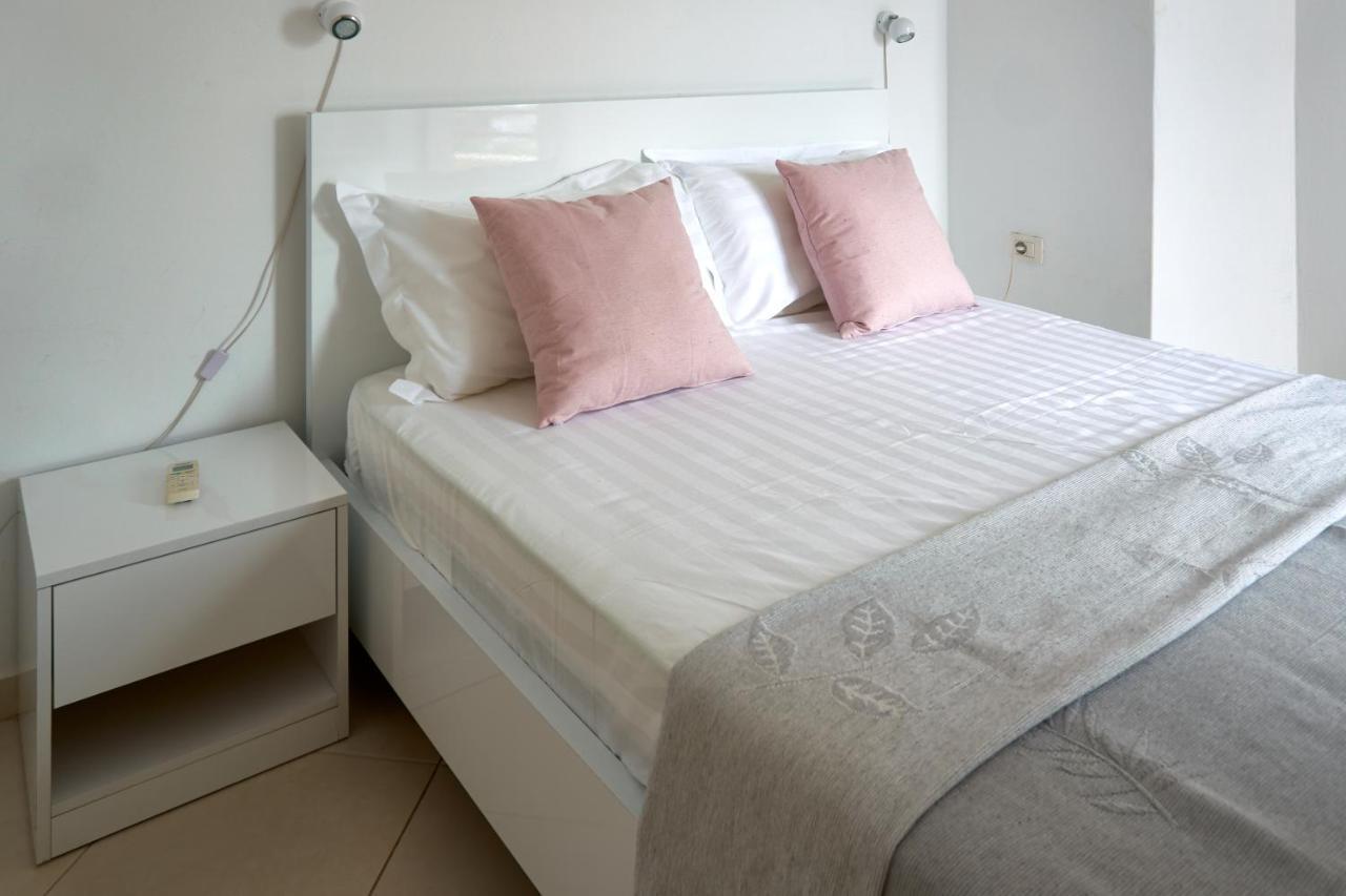 Del Mar Sea View Apartment Саранда Екстер'єр фото