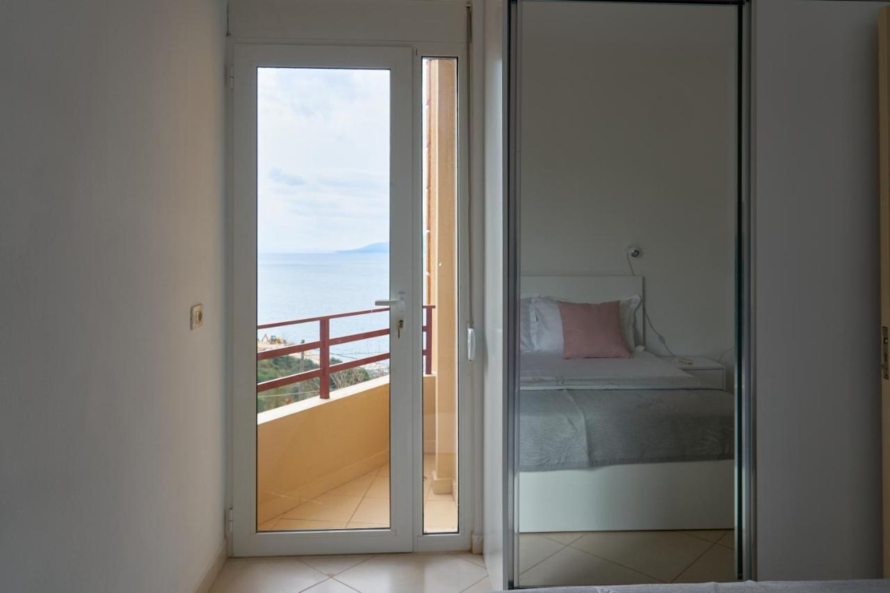 Del Mar Sea View Apartment Саранда Екстер'єр фото