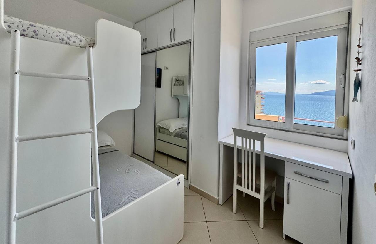 Del Mar Sea View Apartment Саранда Екстер'єр фото