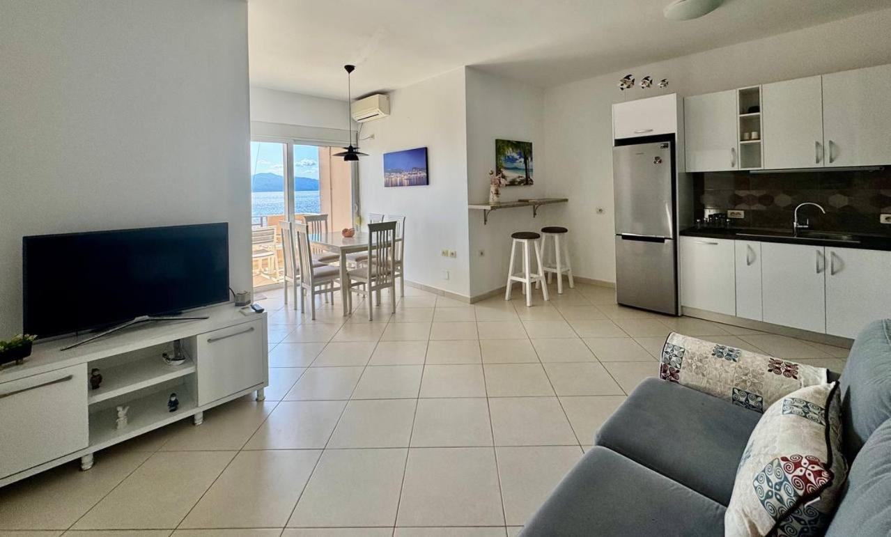 Del Mar Sea View Apartment Саранда Екстер'єр фото