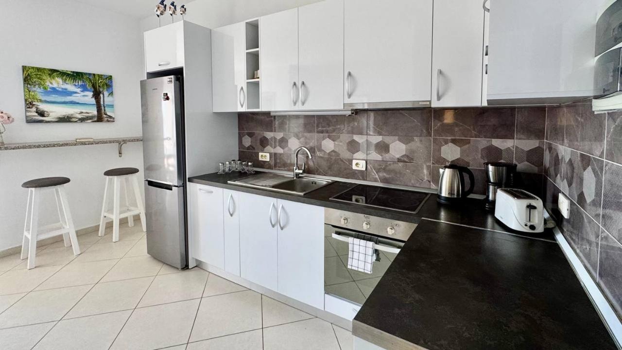 Del Mar Sea View Apartment Саранда Екстер'єр фото